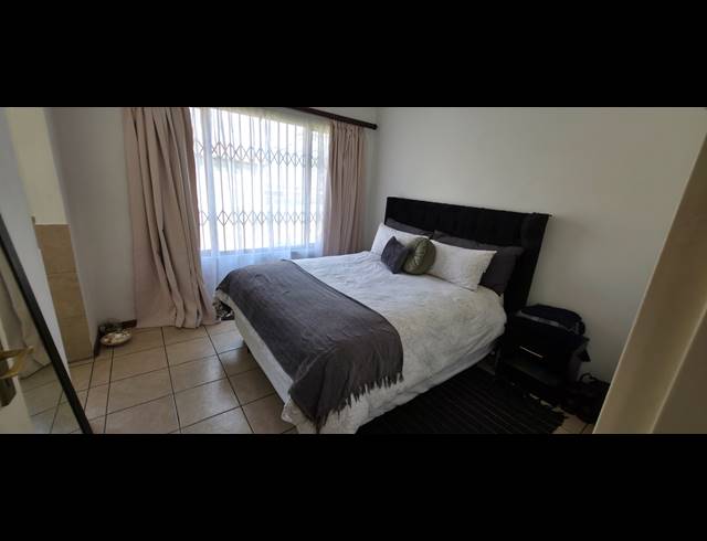3 BEDROOM FREESTANDING TO LET IN JACKAROO PARK